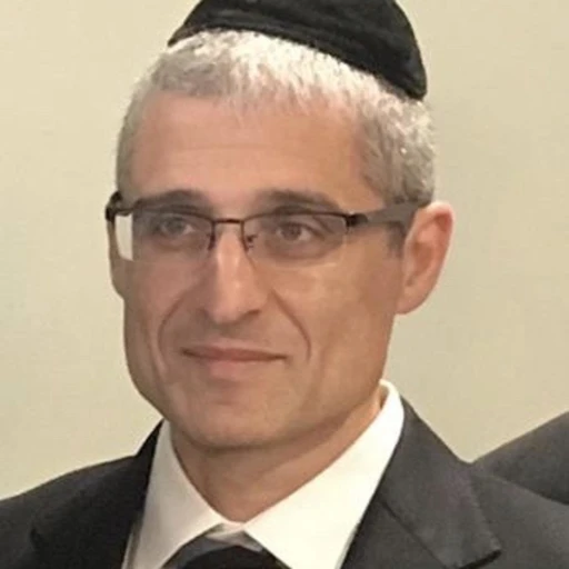 Rabbi Yakov Bronsteyn – Parsha Classes